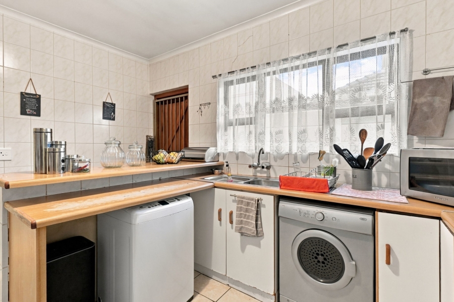 3 Bedroom Property for Sale in Plumstead Western Cape